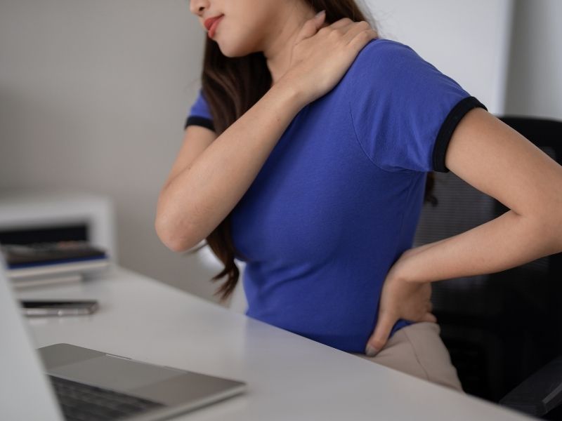 ofis-calisanlarinin-eklem-sagligini-korumanin-yollari