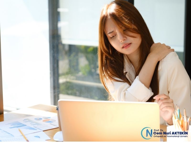 donuk-omuz-kendiliginden-gecer-mi