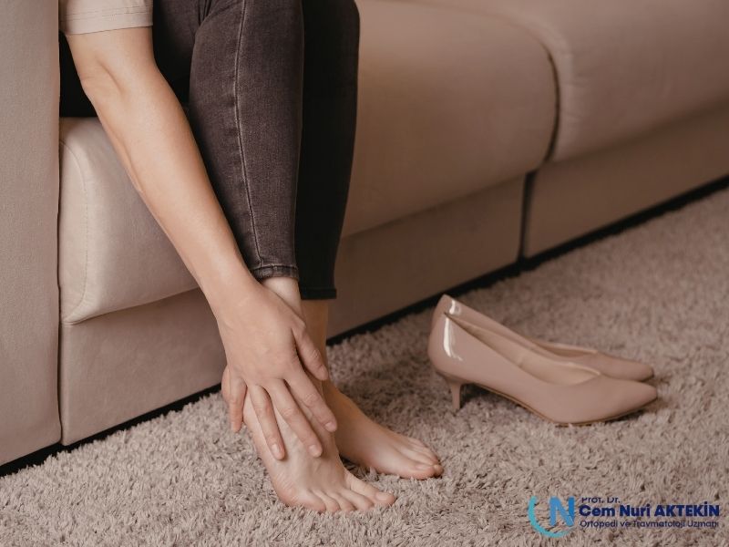 topuk-dikeni-neden-olur